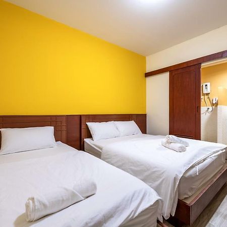 Scala Hostel Bangkok Bagian luar foto