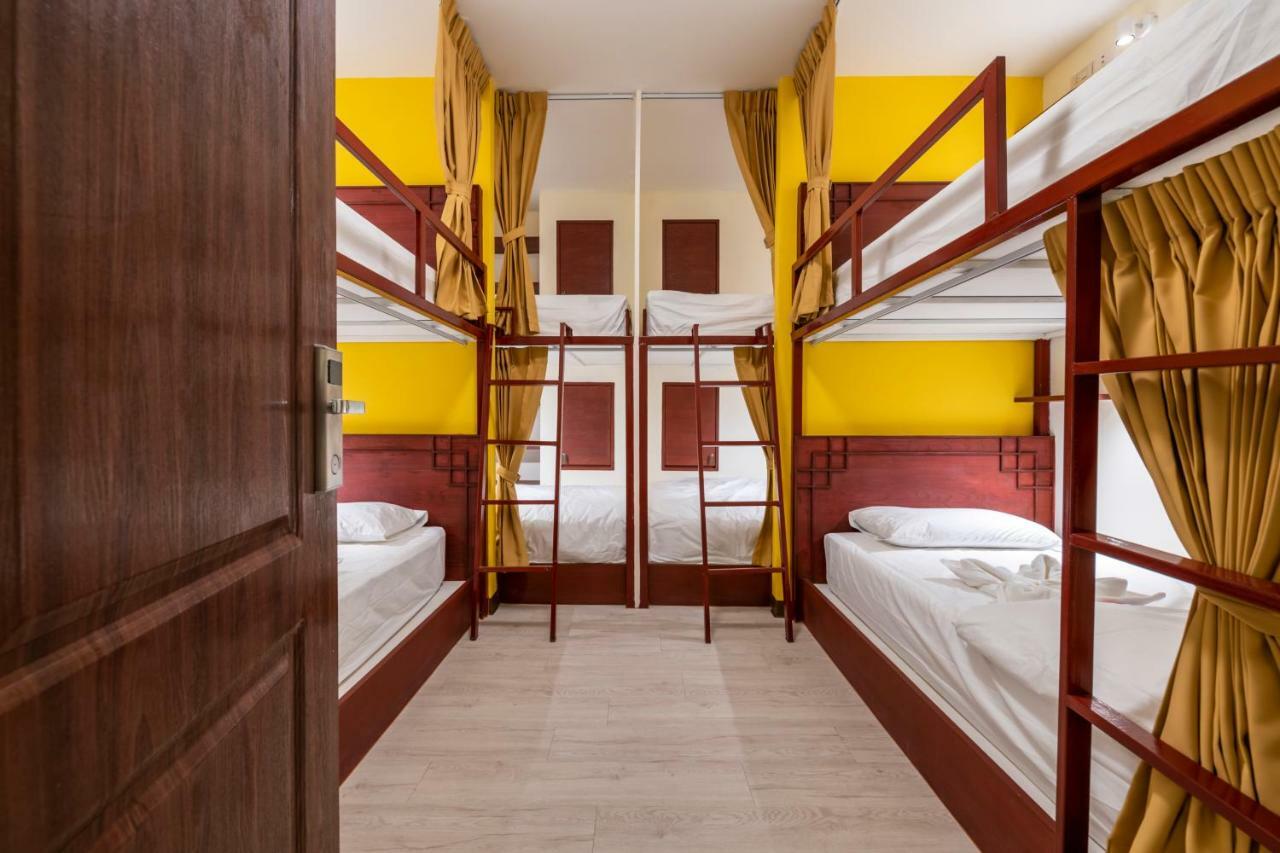 Scala Hostel Bangkok Bagian luar foto