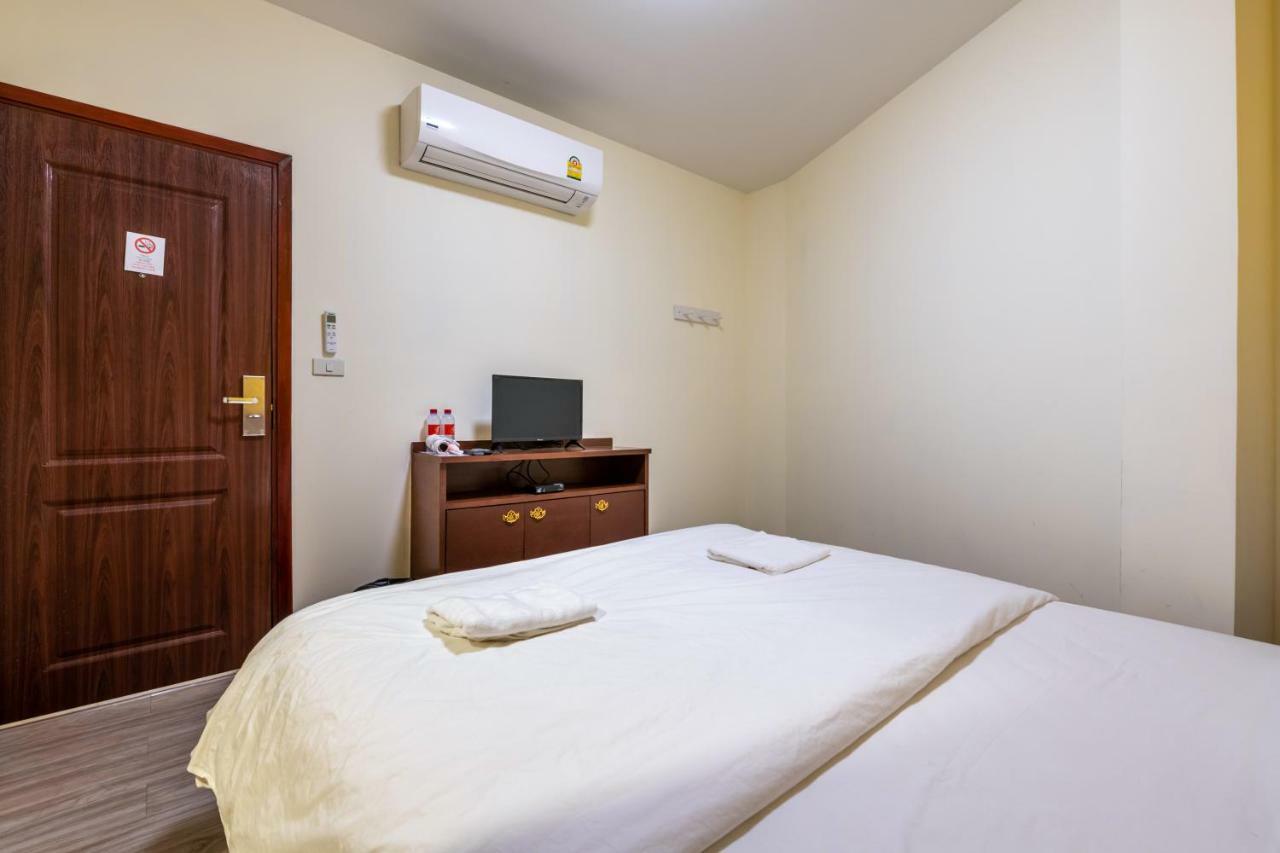 Scala Hostel Bangkok Bagian luar foto