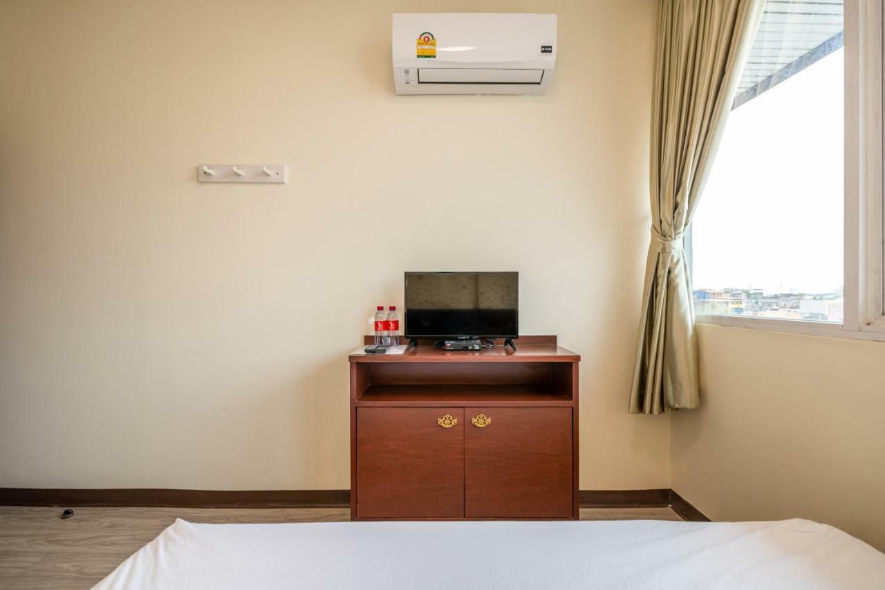 Scala Hostel Bangkok Bagian luar foto