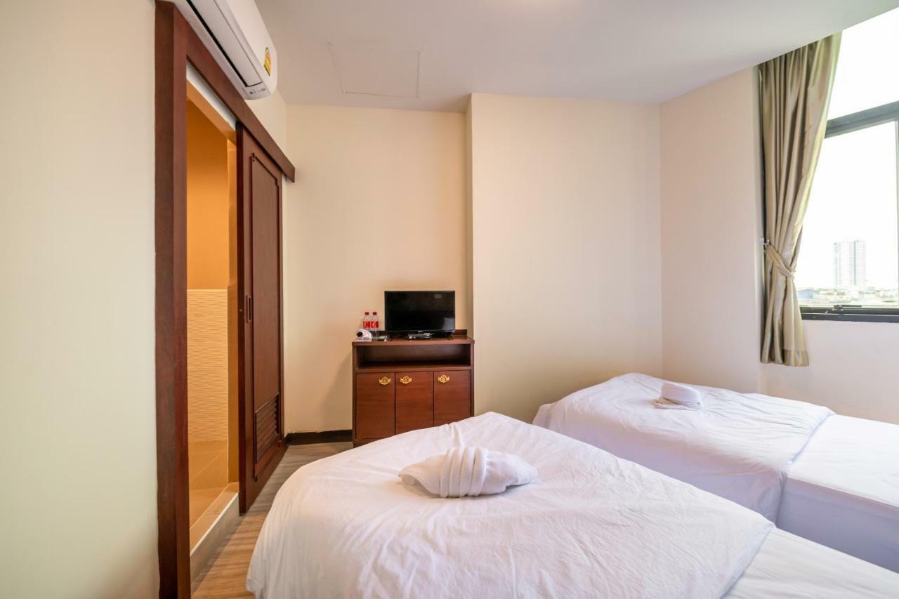 Scala Hostel Bangkok Bagian luar foto