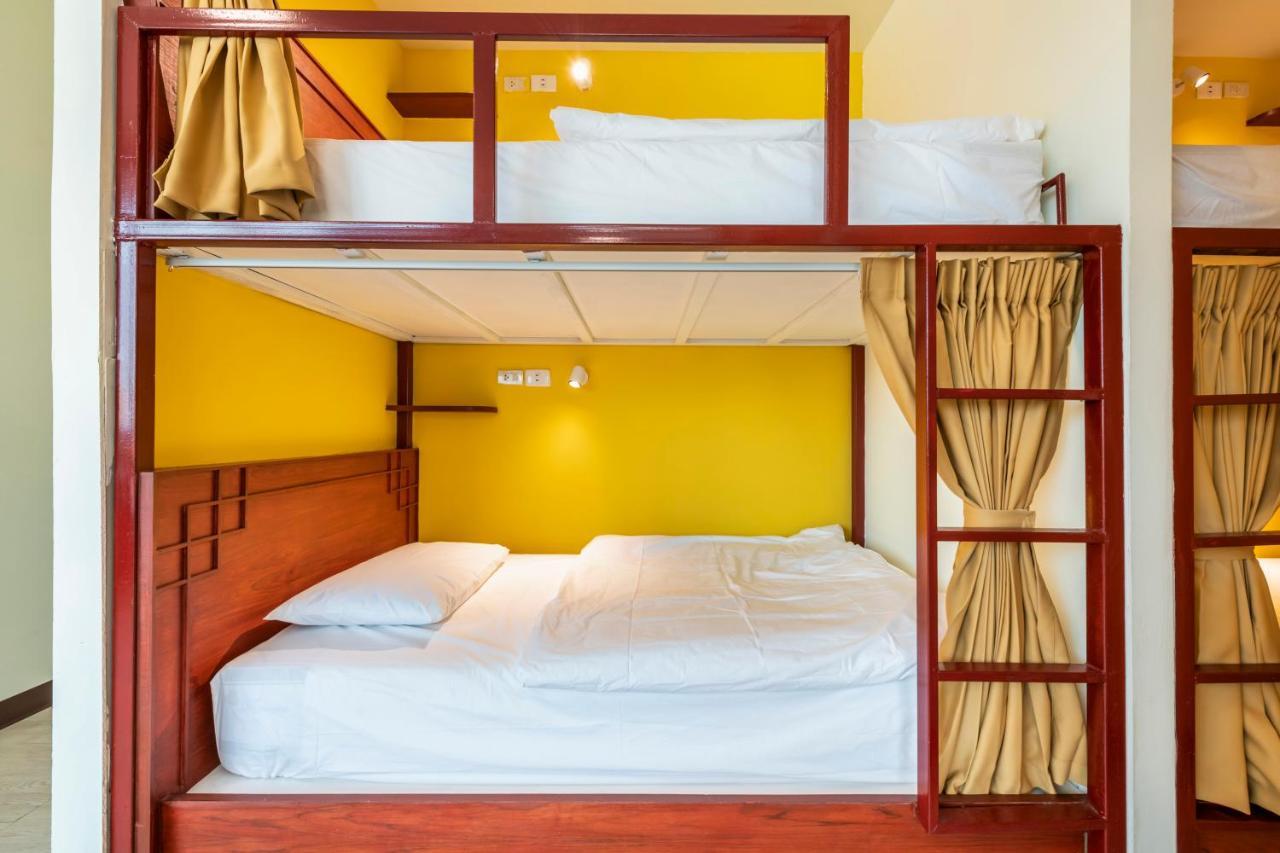 Scala Hostel Bangkok Bagian luar foto
